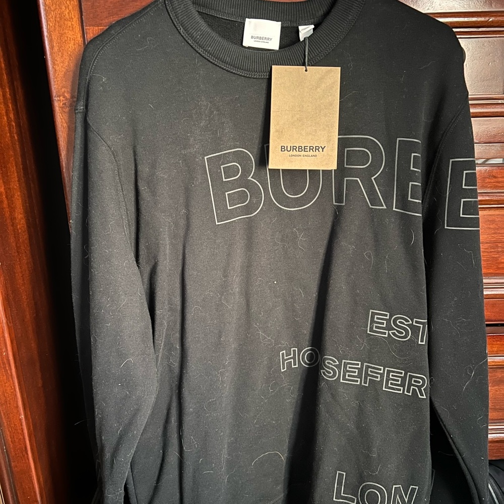 Brand new Burberry crewneck. Size medium.